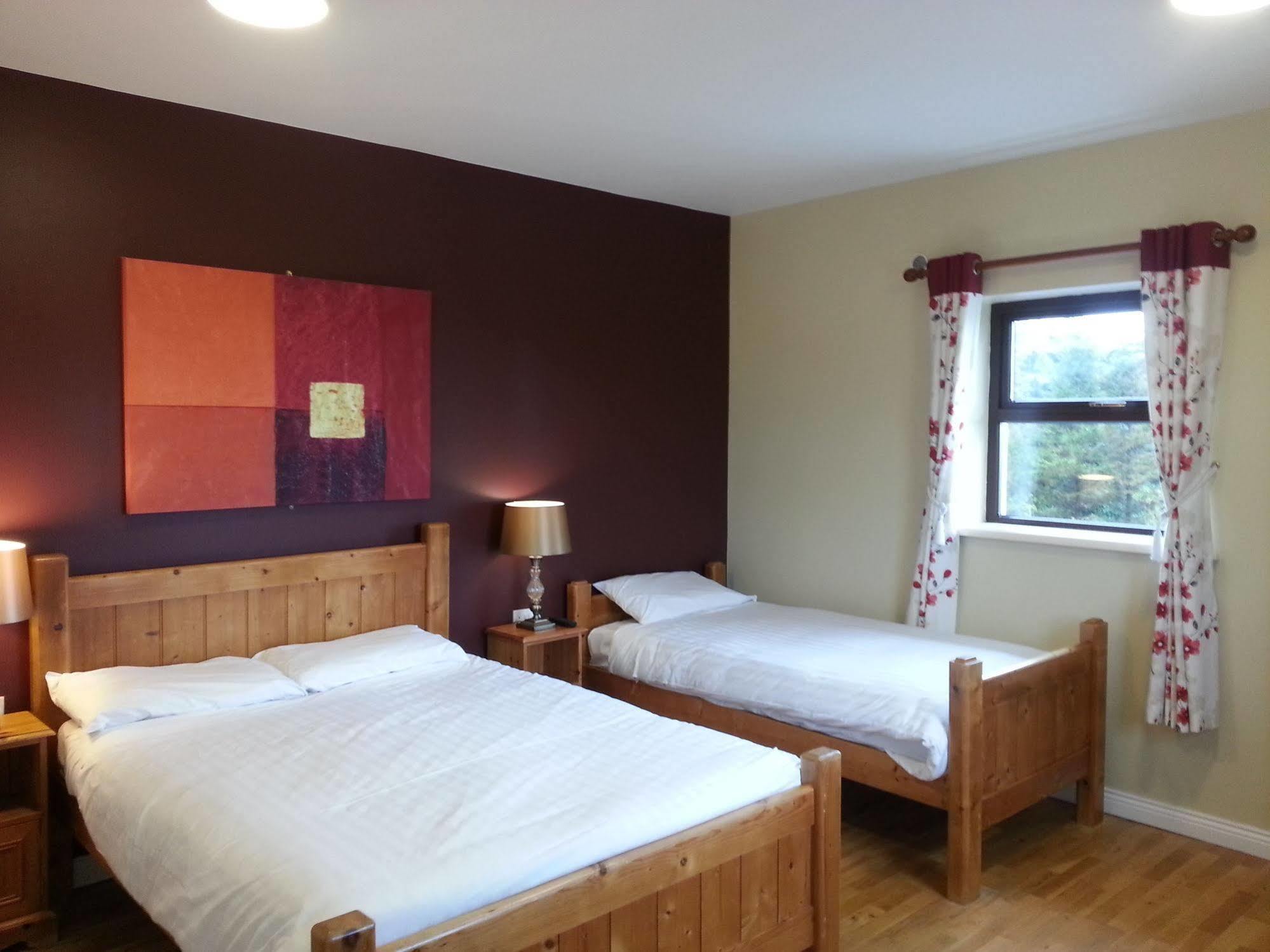 Kerry Ocean Lodge Killorglin ภายนอก รูปภาพ
